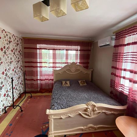 Михайлівська Квартира جيتومير المظهر الخارجي الصورة